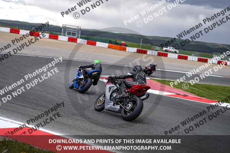 cadwell no limits trackday;cadwell park;cadwell park photographs;cadwell trackday photographs;enduro digital images;event digital images;eventdigitalimages;navarra;no limits trackdays;peter wileman photography;racing digital images;trackday digital images;trackday photos